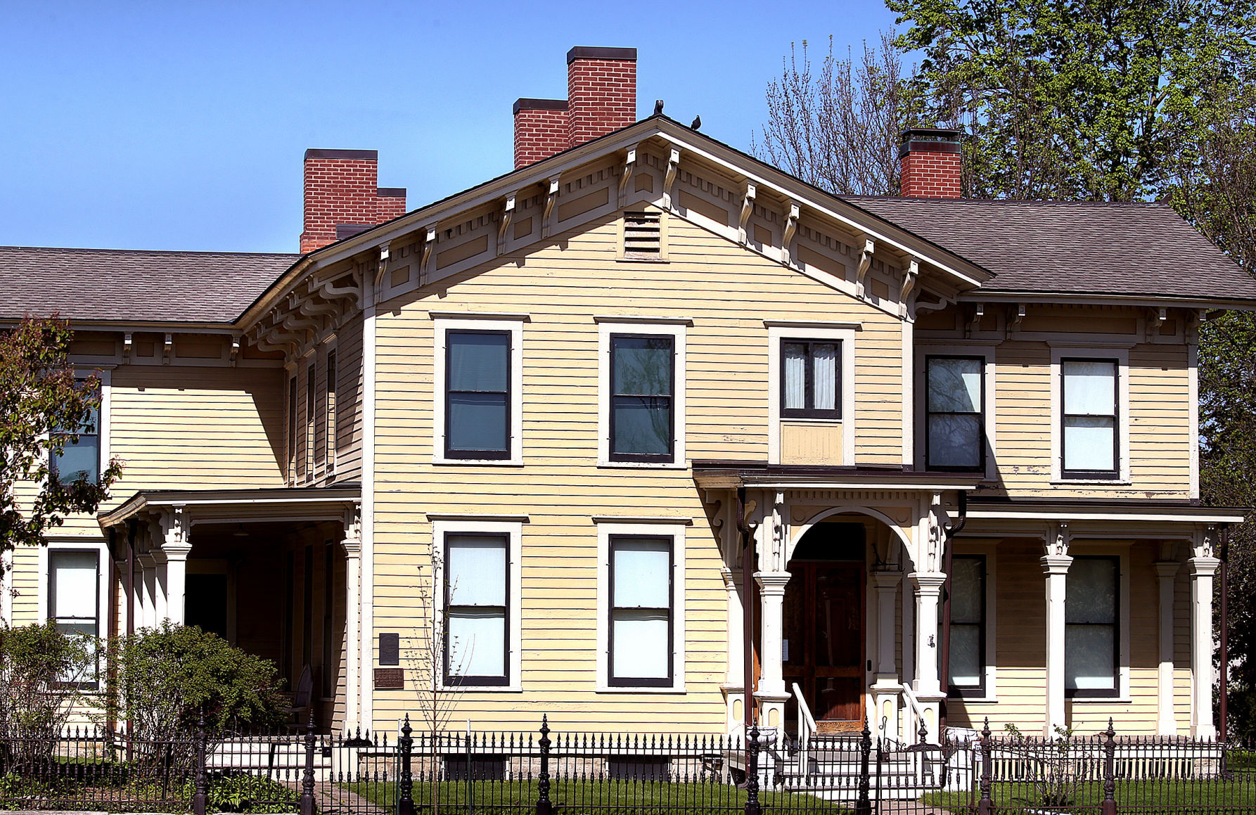 Hixon House